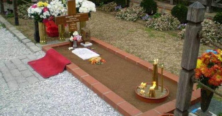 Άγιος Παΐσιος ο Αγειορίτης: Τι συμβαίνει στον τάφο του στη Σουρωτή