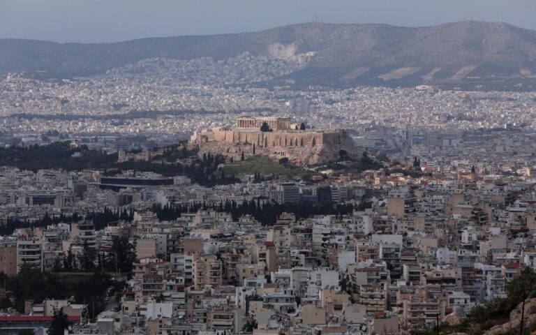 Ο καιρός… τρελάθηκε: Ο υπόλοιπος Αύγουστος δε θα θυμίζει σε τίποτα καλοκαίρι