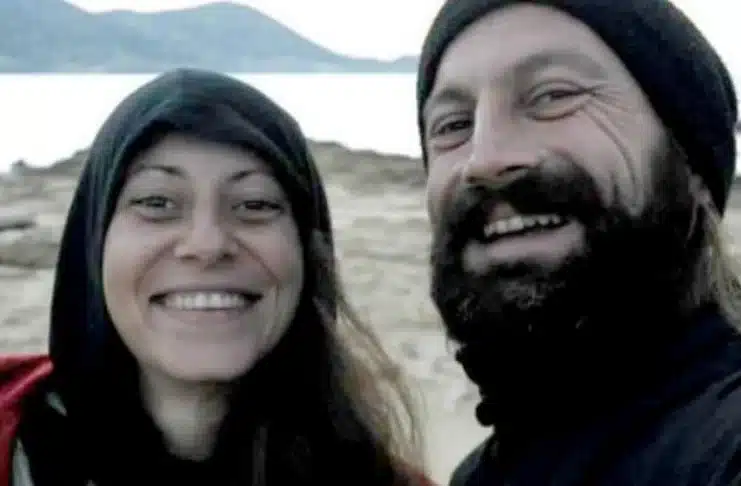 ena zeygari poy to lene eytychia oi dyo eroteymenoi poy metanasteysan sti gaydo kai vrikan to noima tis zois 11