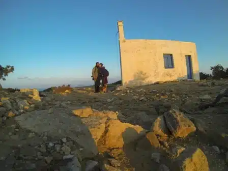 ena zeygari poy to lene eytychia oi dyo eroteymenoi poy metanasteysan sti gaydo kai vrikan to noima tis zois 9