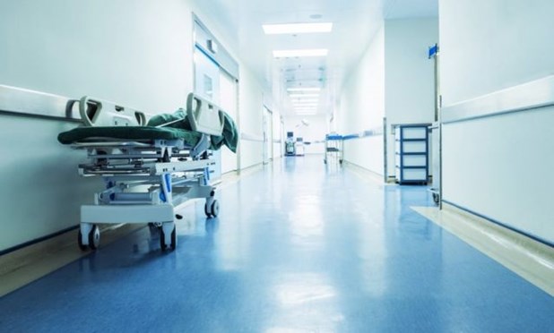 Νέα σοκαριστική καταγγελία – Αρνήθηκαν αξονική σε 18χρονο που διασωληνώθηκε στο νοσοκομείο Χανίων