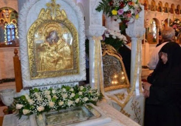 Η μουσουλμάνα που έγινε μοναχή στην Τήνο