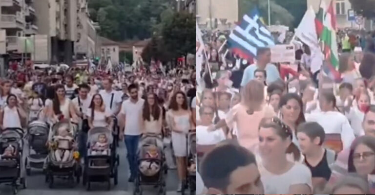 Σερβία: Πολίτες έκαναν πορεία υπέρ της παραδοσιακής οικογένειας – Ανάμεσα τους και ελληνικές σημαίες