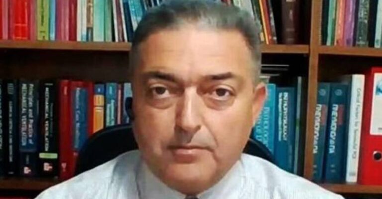 Βασιλακόπουλος: «Δεν κινδυνεύουμε από την γρίπη της ντομάτας, αλλά από το κάπνισμα»