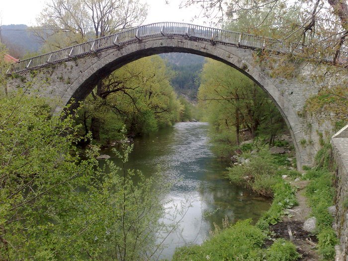 to paramythenio chorio tis ellados poy akomi kai ton aygoysto koimasai me koyvertoyla 5