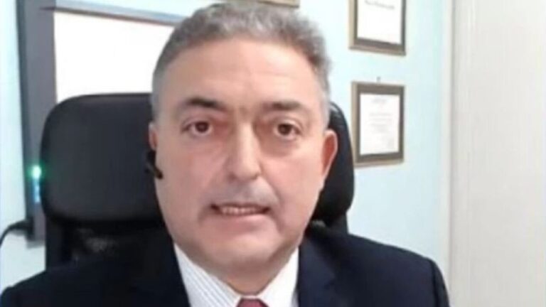 Βασιλακόπουλος: «Tα νέα εμβόλια είναι τρεις φορές πιο ενισχυμένα»