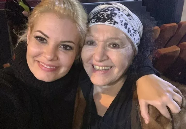 Μάρθα Καραγιάννη: Συγκινεί η Μαρία Κορινθίου – «Κυρία Μάρθα… βαθιά βαθιά και ανυπέρβλητη ταπεινή υπόκλιση»