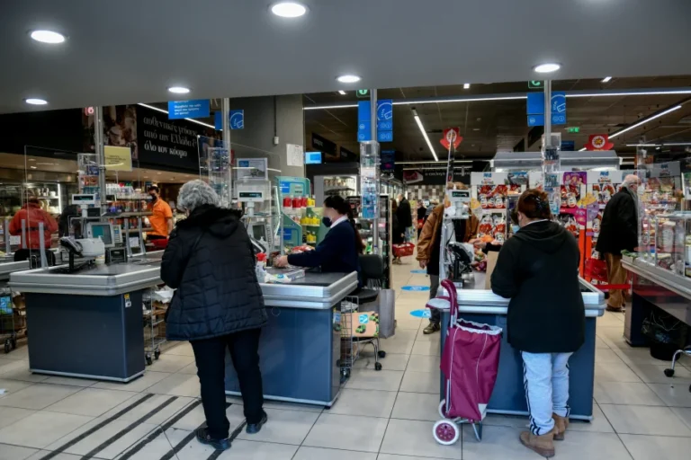 Επίδομα τροφίμων – Food Pass: «Αντίστροφη μέτρηση» για νέο voucher 200 ευρώ για ψώνια στο σούπερ μάρκετ