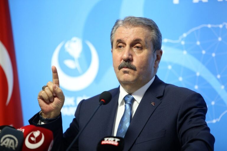 Μουσταφά Ντεστιτζί: «Να σταματήσουν οι Έλληνες πολιτικοί να λένε πως θα πάρουν την Κωνσταντινούπολη»