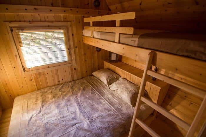 deite to esoteriko apo to proto spiti se schima varelioy poy kataskeyastike stin kalampaka ki entyposiazei 4