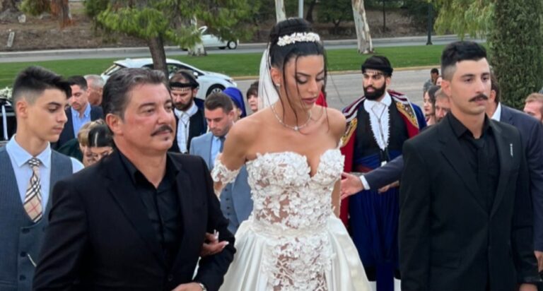 Ο Μιχάλης Τζουγανάκης πάντρεψε την πρωτότοκη κόρη του – Εικόνες από τον λαμπερό γάμο