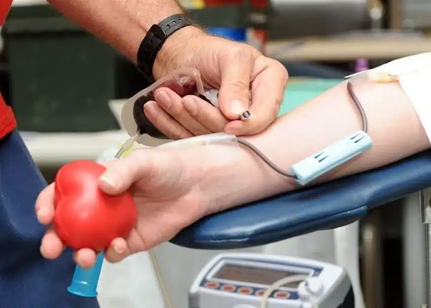 liges stigmes prin pethanei sikose ayto sto facebook simera echei sygklonisei olokliro ton planiti 10