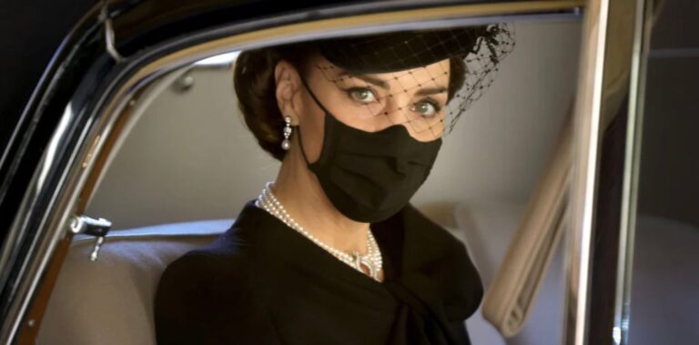 Γιατί οι γυναίκες της βασιλικής οικογένειας θα φορέσουν μαργαριτάρια στην κηδεία της βασίλισσας;