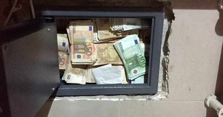 Έφυγαν απ’τη ζωή πάμπλουτοι αλλά ξεχασμένοι από όλους – Που θα καταλήξει η αμύθητη περιουσία τους