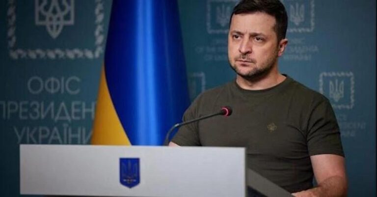 Γερμανικό δημοσίευμα υποστηρίζει ότι ο Ζελένσκι εξαπάτησε τον λαό του