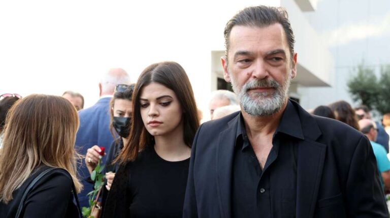 Κώστας Καζάκος: Συγκίνηση στο τελευταίο «αντίο» στον αγαπημένο ηθοποιό