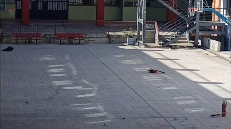 Επιτέλους: Οι 10 νεαροί που βανδάλισαν το ΕΠΑΛ Θεσσαλονίκης, καλούνται τώρα να πληρώσουν «τα σπασμένα»