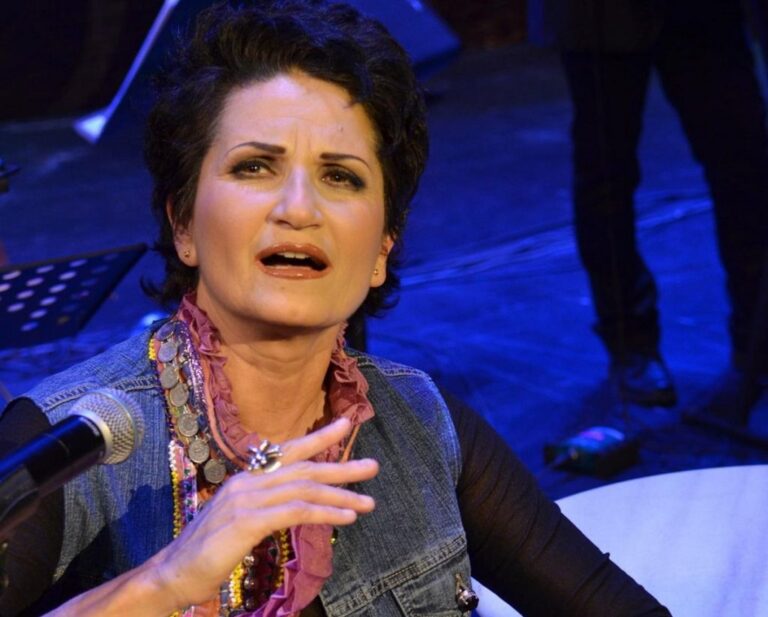 Άλκηστις Πρωτοψάλτη – Δεν θα πιστεύετε τι κορμί έχει στα 68 της