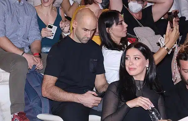 ekopse ta mallia tis ala kleopatra kai allaxe prosopo olo to irodeio koitoyse to koyrema tis olympias chopsonidoy 1