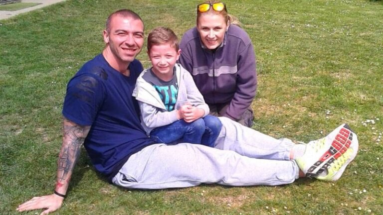 «Πάντα θα είναι ο πατέρας του Φίλιππου. Εγώ θα σταθώ στο παιδί μου» – Συγκλονίζει το «αντίο» της πρώην συζύγου του Αλέξανδρου Νικολαΐδη