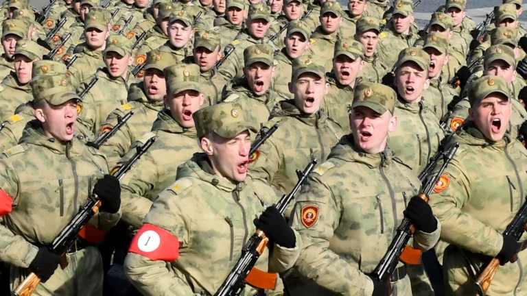 Ρωσία: Αναζητά μισθοφόρους στρατιώτες στο εξωτερικό με μισθό 10.000 ευρώ το μήνα