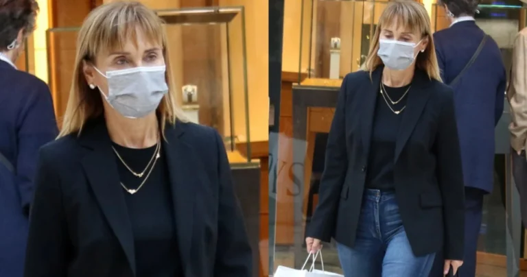 Όλοι κοιτούσαν τα πόδια της: Η Μάρα Ζαχαρέα βγήκε βόλτα στο Μαρούσι και έγινε σούσουρο με το παπούτσι της