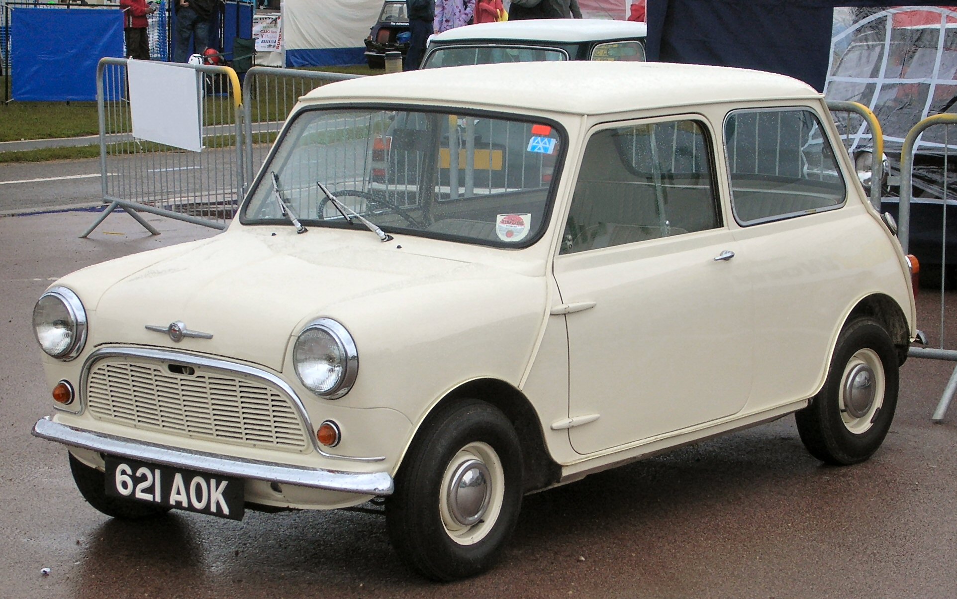 morris-mini-minor-wallpaper-1