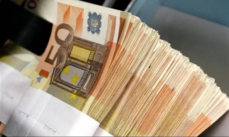 Κιλκίς: Εφοριακός υπεξαίρεσε 320.000€ από την υπηρεσία της και καλείται να πληρώσει 13.000 ευρώ