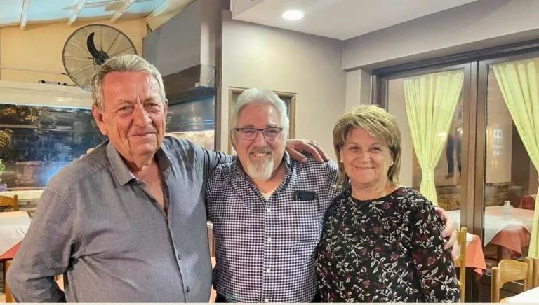 Υιοθετήθηκε στις ΗΠΑ και βρήκε συγγενείς στην Ελλάδα 68 χρόνια μετά – Η συγκινητική ιστορία του Μέριλ που τον έλεγαν… Μήτσο