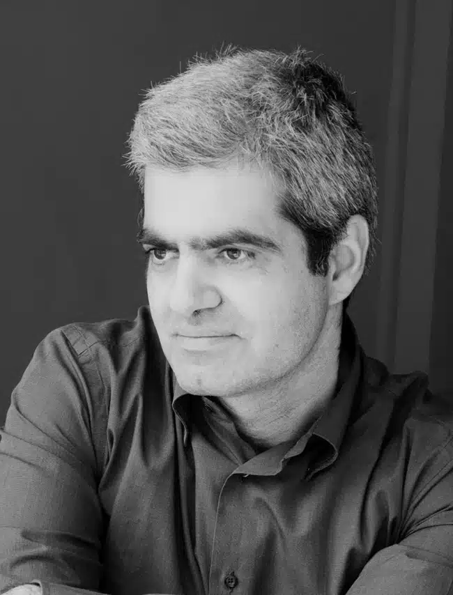 Βασίλης Παπαθεοδώρου: Σε άσχημη ψυχολογική κατάσταση στις φυλακές ο συγγραφέας - Ο μοναδικός άνθρωπος που τον επισκέφτηκε 1 26b58d15781d4faa84887a31a8c48def
