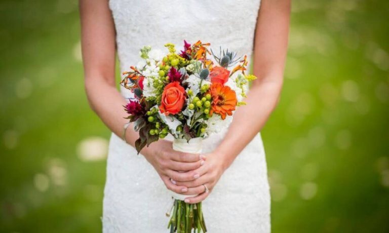 Άγριο ξύλο σε γαμήλια δεξίωση στη Λάρισα: Πιάστηκαν μαλλί με μαλλί οι συμπεθέρες