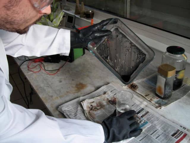 Κατάλαβες τώρα γιατί ξαφνικά όλοι καίγονται για την «ανακύκλωση» τους; Βγάζοντας χρυσό από παλιούς υπολογιστές 9 computer gold 9