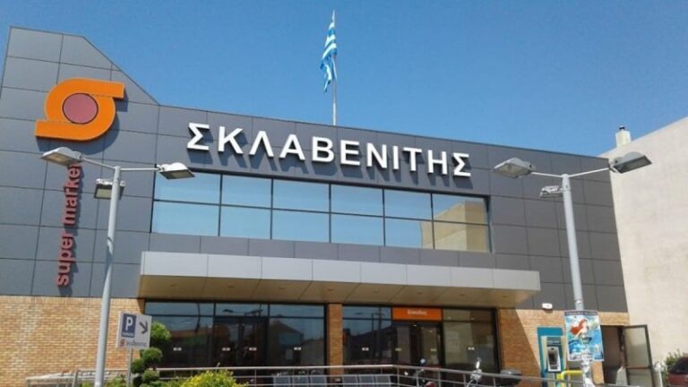 Δε σταματά πουθενά ο Σκλαβενίτης: «Χρυσώνει» ξανά τους εργαζόμενούς του