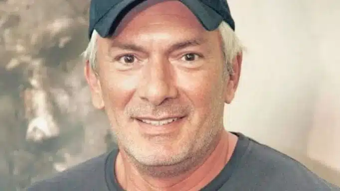 errikos petilon i zoi san paramythi i thyellodis erotiki zoi me diasimotites to montelingk i koka ni o gios kai i psychiatriki kliniki 3