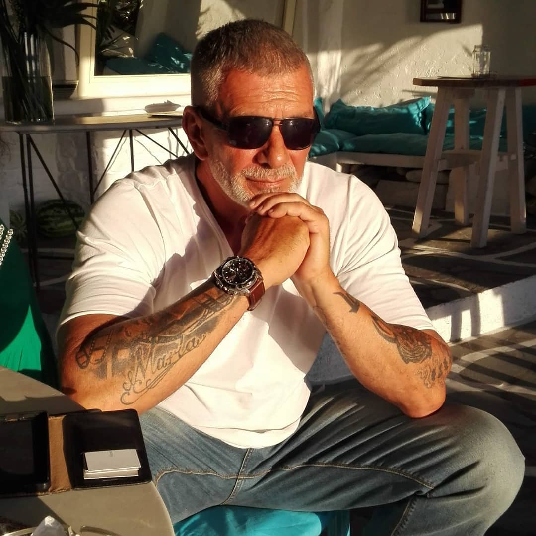 errikos petilon i zoi san paramythi i thyellodis erotiki zoi me diasimotites to montelingk i koka ni