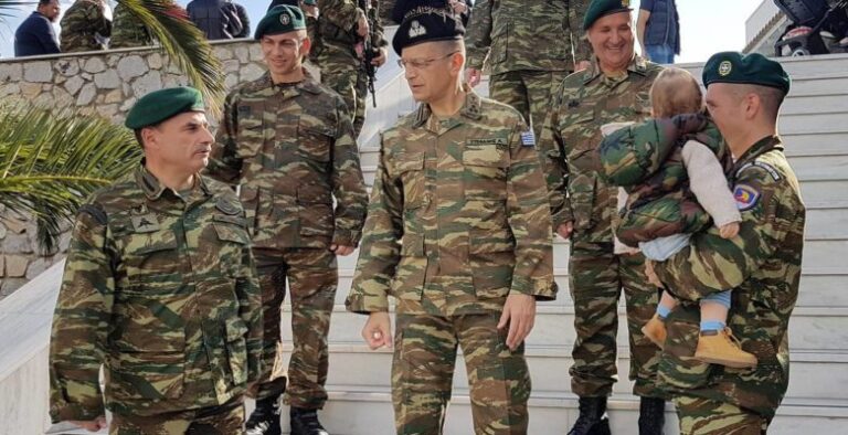 O μπόμπιρας του Καταδρομέα που καθάρισε για την μετάθεση του μπαμπά του