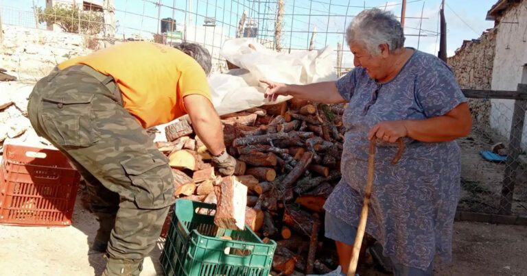 Mπράβο στο Δήμο Γαύδου: Μοιράζει δωρεάν καυσόξυλα σε όλους τους κατοίκους του νησιού