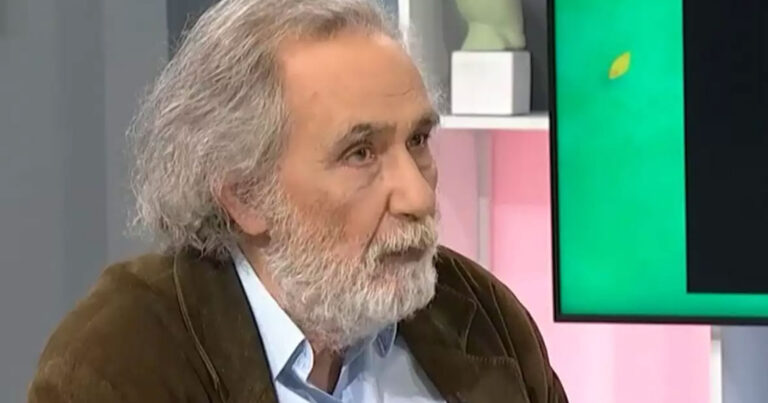 Συγκλονίζει ο Κώστας Αρζόγλου για το μοιραίο βράδυ της 17ης Νοεμβρίου 1973: «Έφαγα το ξύλο της χρονιάς μου»