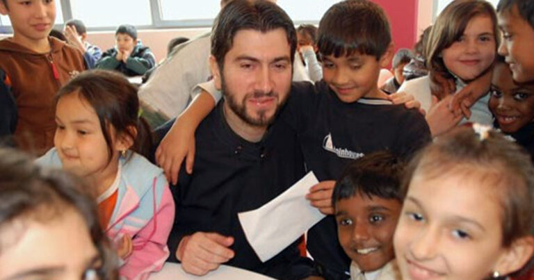 «Κιβωτός του Κόσμου»: Η επιστολή των παιδιών για τον πατέρα Αντώνιο