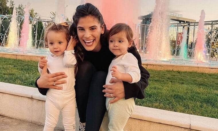 Χριστίνα Μπόμπα: Τα «Τανιμανιδάκια» ντύθηκαν ασορτί και κάνουν βόλτα με τη μαμά τους!