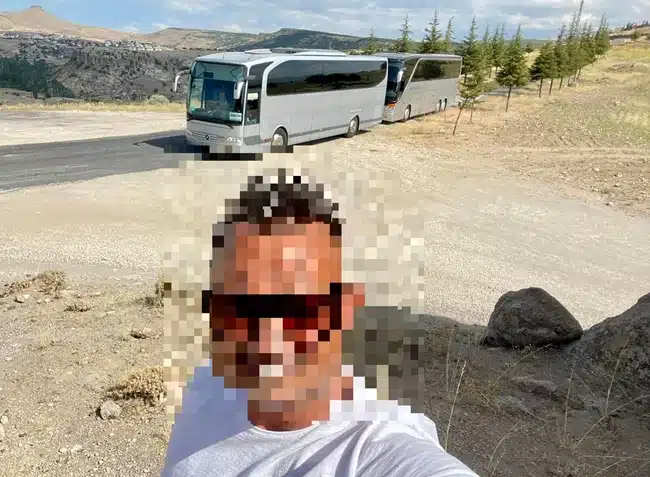 Ρουμανία: Σε επιχειρηματία του Βόλου ανήκει το μοιραίο λεωφορείο - Ο οδηγός παραβίασε το όριο ύψους στον δρόμο 1 28f2888c87714fcc832821d6e9670731