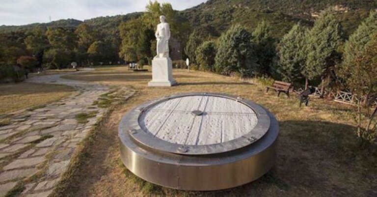 Όλοι οι νόμοι της Φυσικής του Αριστοτέλη βρίσκονται μέσα σε ένα θεματικό πάρκο στη Χαλκιδική