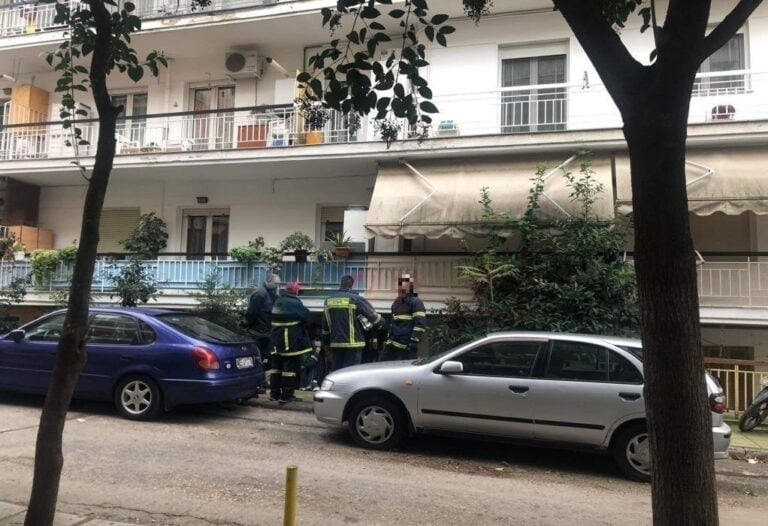 Νεκρός 30χρονος που έπεσε από μπαλκόνι σε φωταγωγό – Επιχείρησε να σώσει τη γάτα του;
