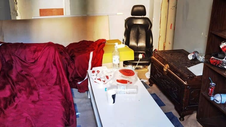 Ομαδικός βιασμός 15χρονου στο Ίλιον – Με… σκουπόξυλο οι πράξεις των 8 μαθητών της Α’ Λυκείου. «Πάγωσαν» οι αστυνομικοί με τα βίντεο