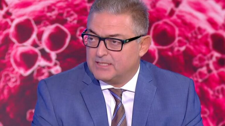 Βασιλακόπουλος: «Όλοι στο Facebook έχουν πάρει πτυχίο Ιατρικής»