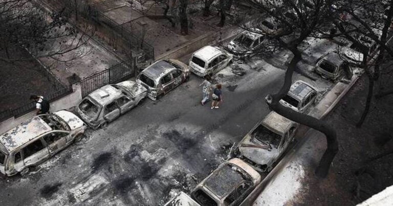 «Ήρθαμε διακοπές και πήρα την οικογένειά μου σε μαύρους σάκους»: Συγκλονίζουν οι καταθέσεις των μαρτύρων για την φωτιά στο Μάτι