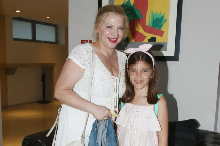 Ελένη Κρίτα – «Έχω αναλάβει χρέη μαμάς γιατί η εγγονή μου έχασε νωρίς τη μητέρα της»