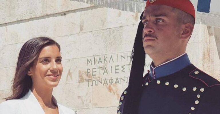 Η αδελφή του Εύζωνα, όταν τον αντικρίζει: «Πρώτη φορά από μικρά παιδιά, αντί να με κάνεις να γελάω, δακρύζω»