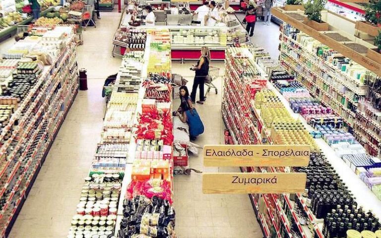 «Πάρτε ένα καρότσι και γεμίστε το!» είπε υπεύθυνος σούπερ μάρκετ σε μητέρα θύμα βίας που ζήτησε τρόφιμα
