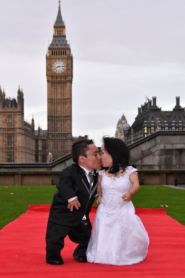 shortest-married-couple-in-the-world-london-uk-17-nov-2016